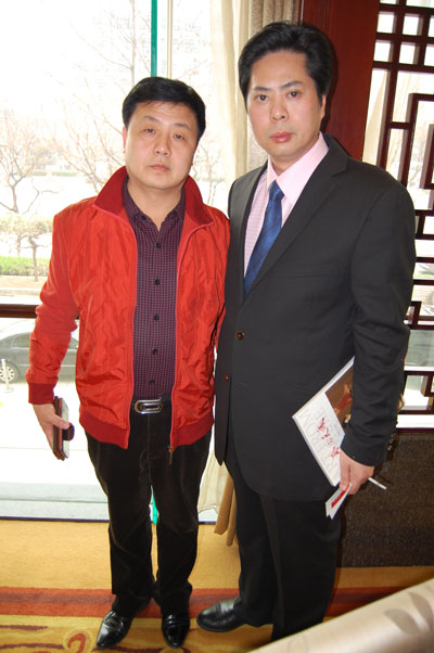 毛远新(毛泽东主席之孙)秘书邹建平与杨总编合影
